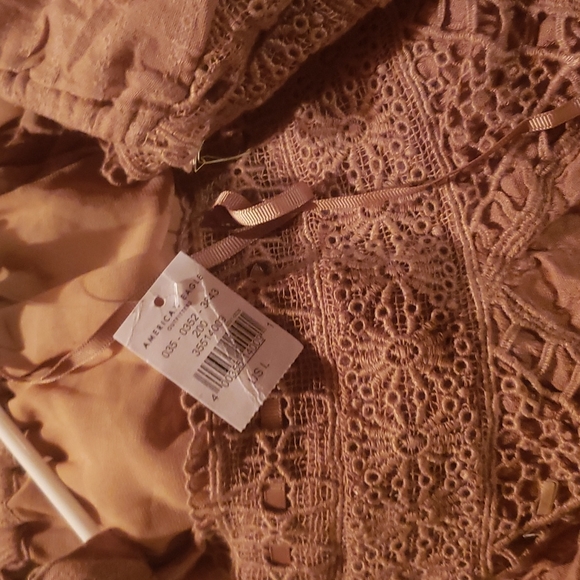 Brown American eagle crop top size large - Picture 3 of 3